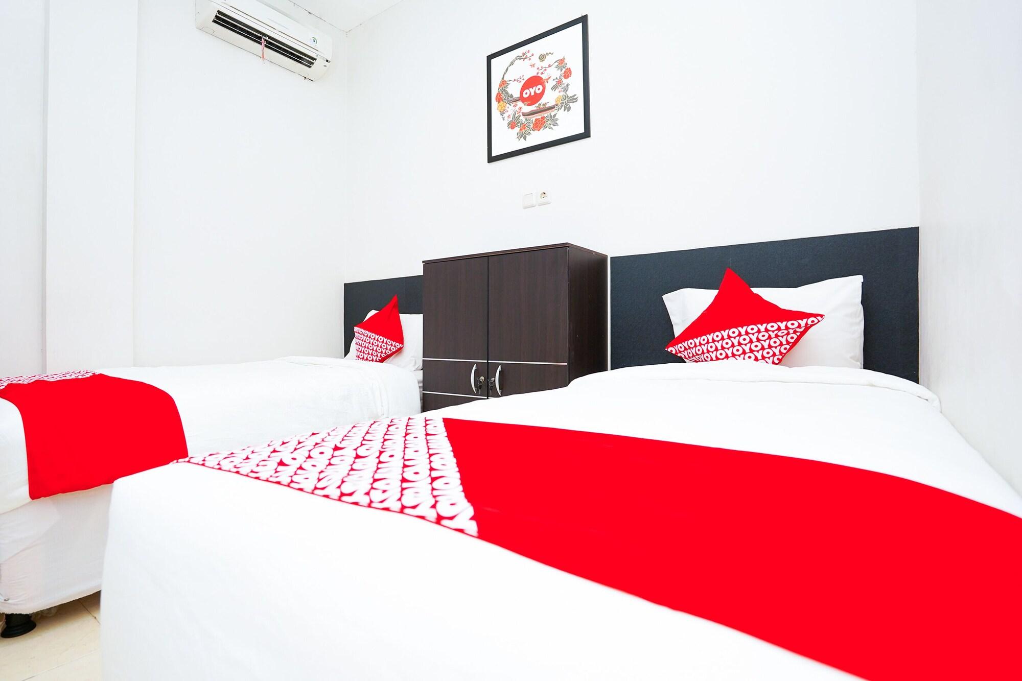 Oyo 450 Semampir Residence Surabaya Esterno foto