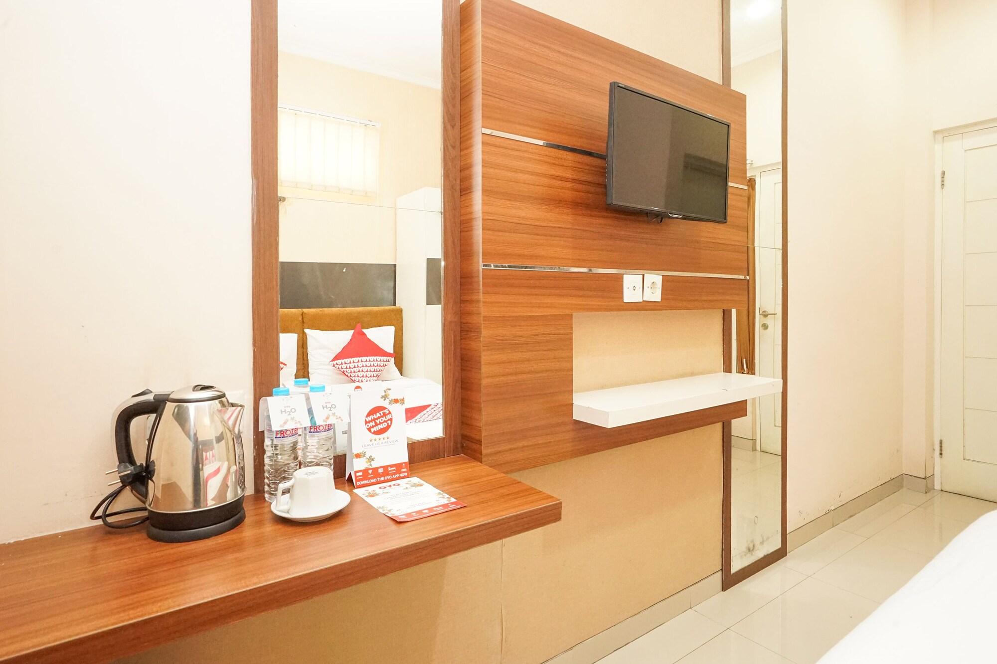 Oyo 450 Semampir Residence Surabaya Esterno foto