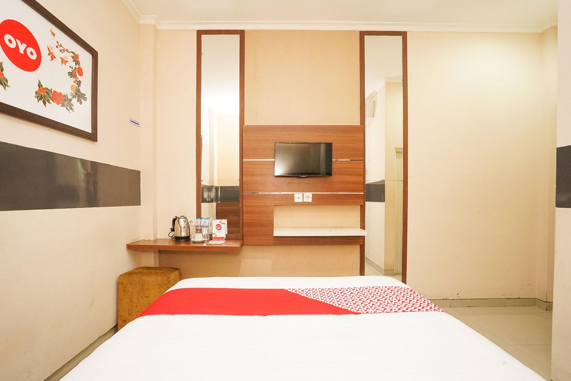 Oyo 450 Semampir Residence Surabaya Esterno foto