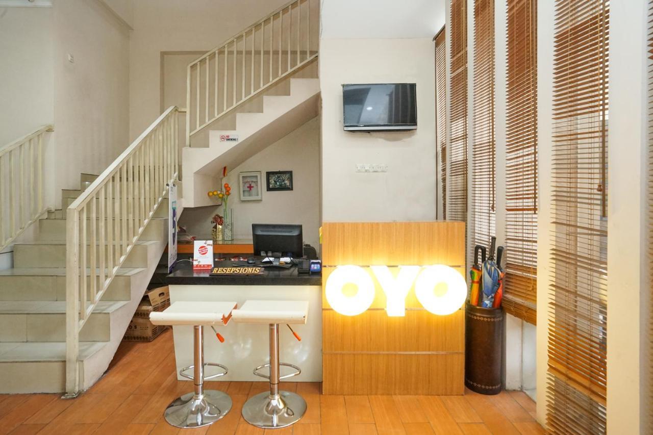 Oyo 450 Semampir Residence Surabaya Esterno foto